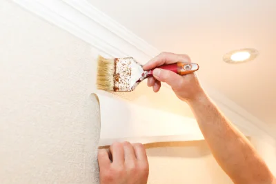Pose de papier peint à Outrepont — revêtements muraux et toiles de verre